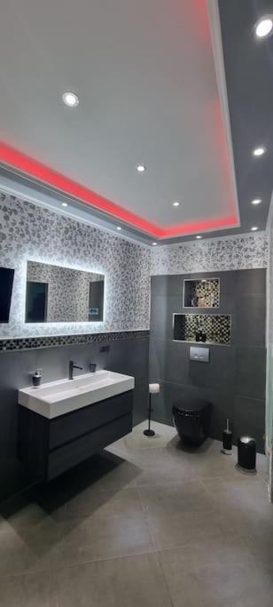 헤어데케 Luxus Loft Whirlpool Designer Kueche Bad 아파트 외부 사진